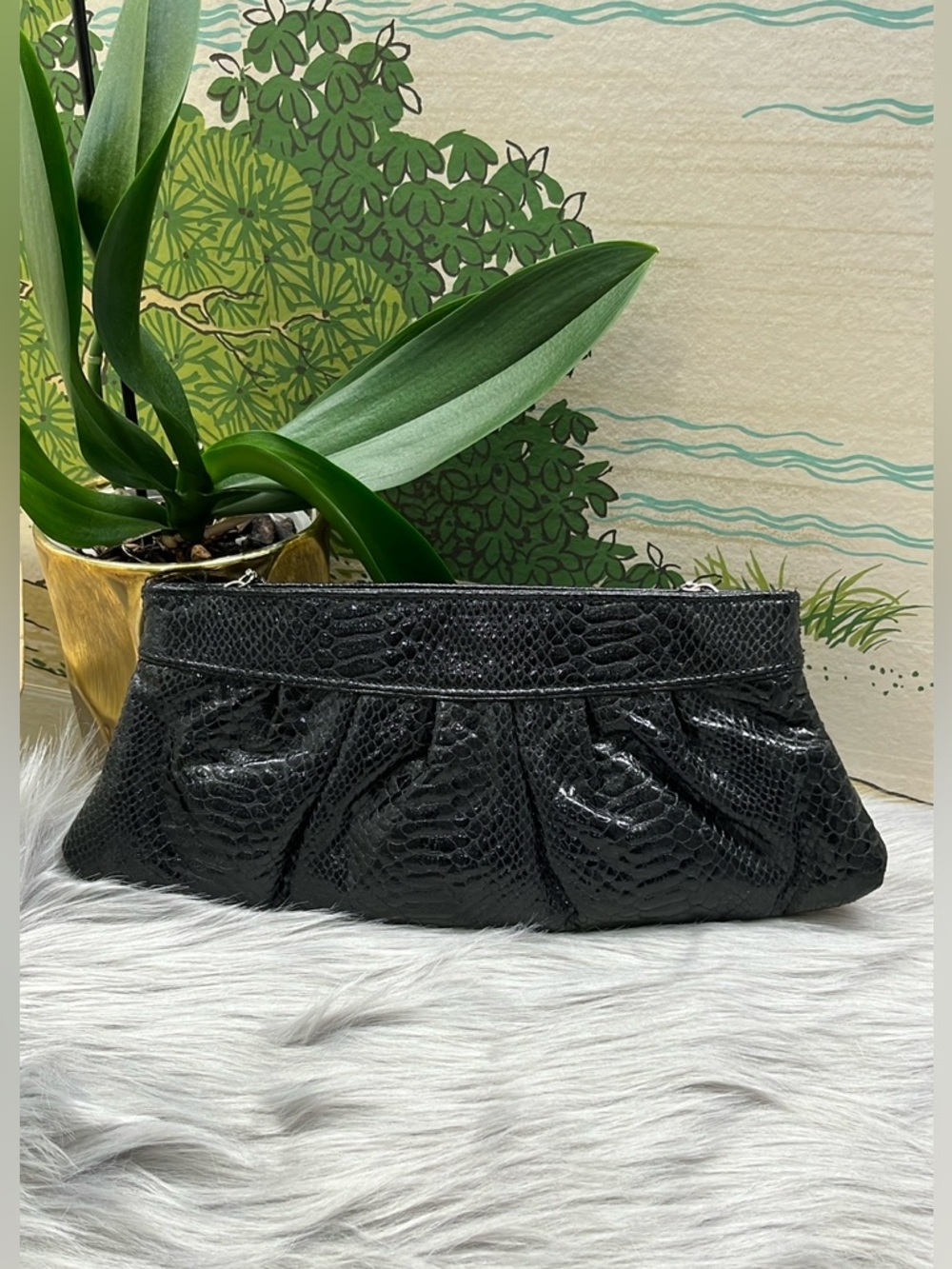 STEVE MADDEN - Black Snakeskin Clutch with Ruched Design